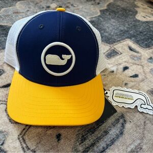 NWT vineyard Vines kids Blue and Yellow Whale Logo Trucker Hat. One size